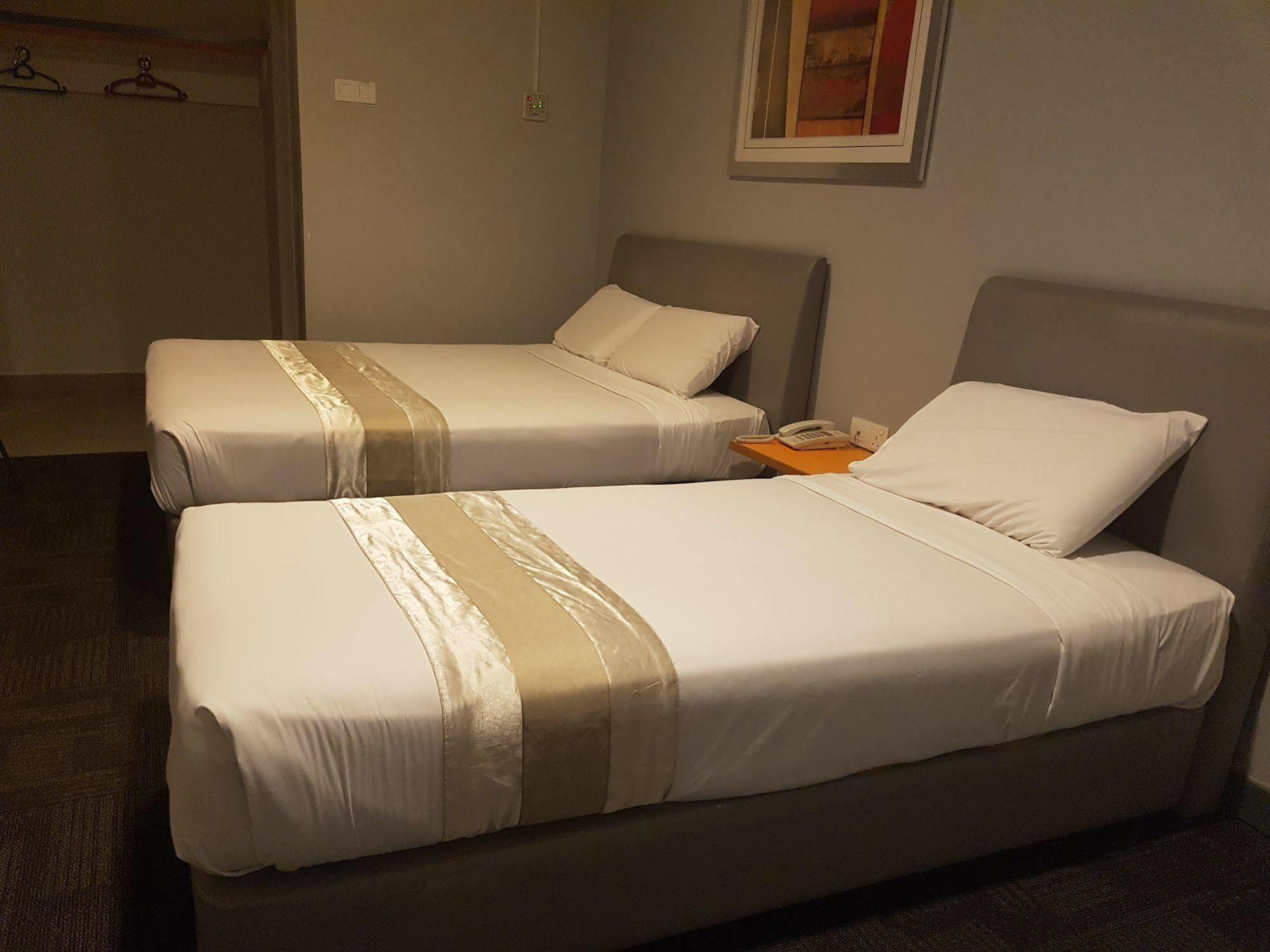 Swing & Pillows - Kl Sg Besi Formerly Known As U Pac Hotel Kuala Lumpur Bagian luar foto